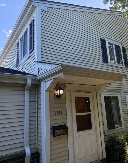 1194 Cove Dr, Prospect Heights, IL, 60070-1905 | Card Image