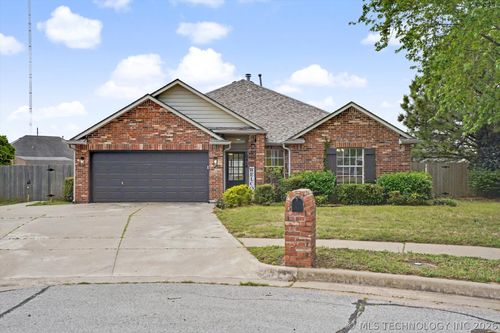 10416 E 116th St S, Bixby, OK, 74008-2804 | Card Image