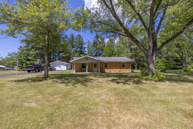 803 N Claypool, House other with 3 bedrooms, 1 bathrooms and null parking in Muncie IN | Image 2