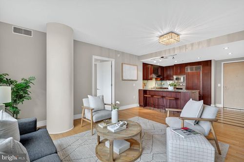 apt-1210-2001 15th St N, ARLINGTON, VA, 22201-6400 | Card Image