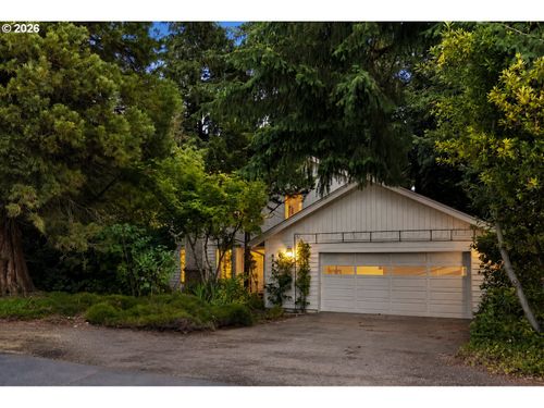 8350 Sw 135th Ave, Beaverton, OR, 97008-6864 | Card Image