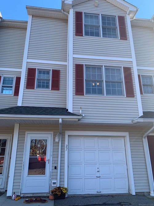 27-27 East Court, Derby, CT, 06418 | Card Image