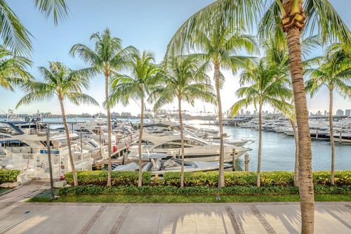 ste-3m-400 Alton Rd, Miami Beach, FL, 33139-6720 | Card Image