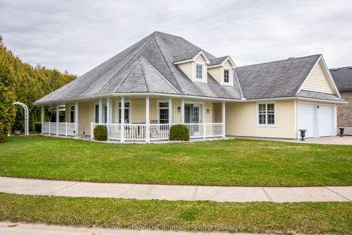 {{alt}} | Card Image