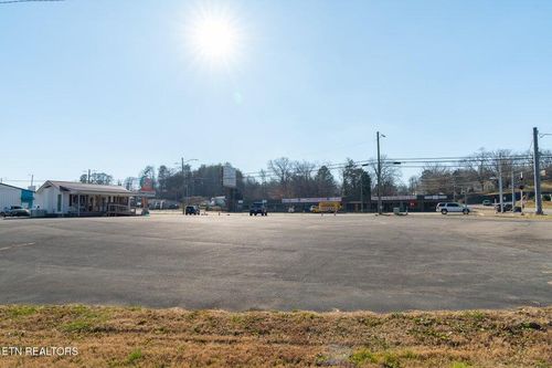709 S White St, Athens, TN, 37303-4610 | Card Image