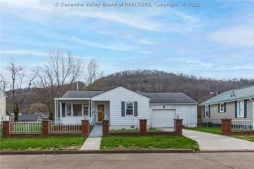 103 Washington Ave, Nitro, WV, 25143-2034 | Card Image