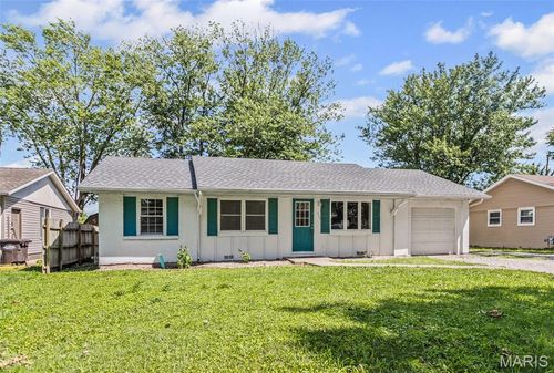 515 Mobile St, Brighton, IL, 62012-1079 | Card Image