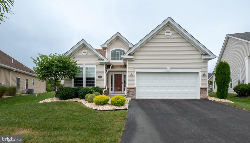 Moonlight Dr, Barnegat, NJ 08005