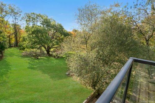 309 Scarborough Rd, Briarcliff Manor, NY, 10510-2027 | Card Image