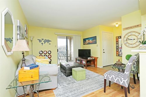 apt-1012-2626 Holly Hall St, Houston, TX, 77054-4182 | Card Image