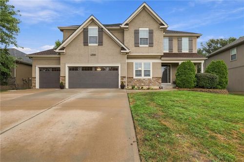 19746 W 120th Ter, Olathe, KS, 66061-9311 | Card Image