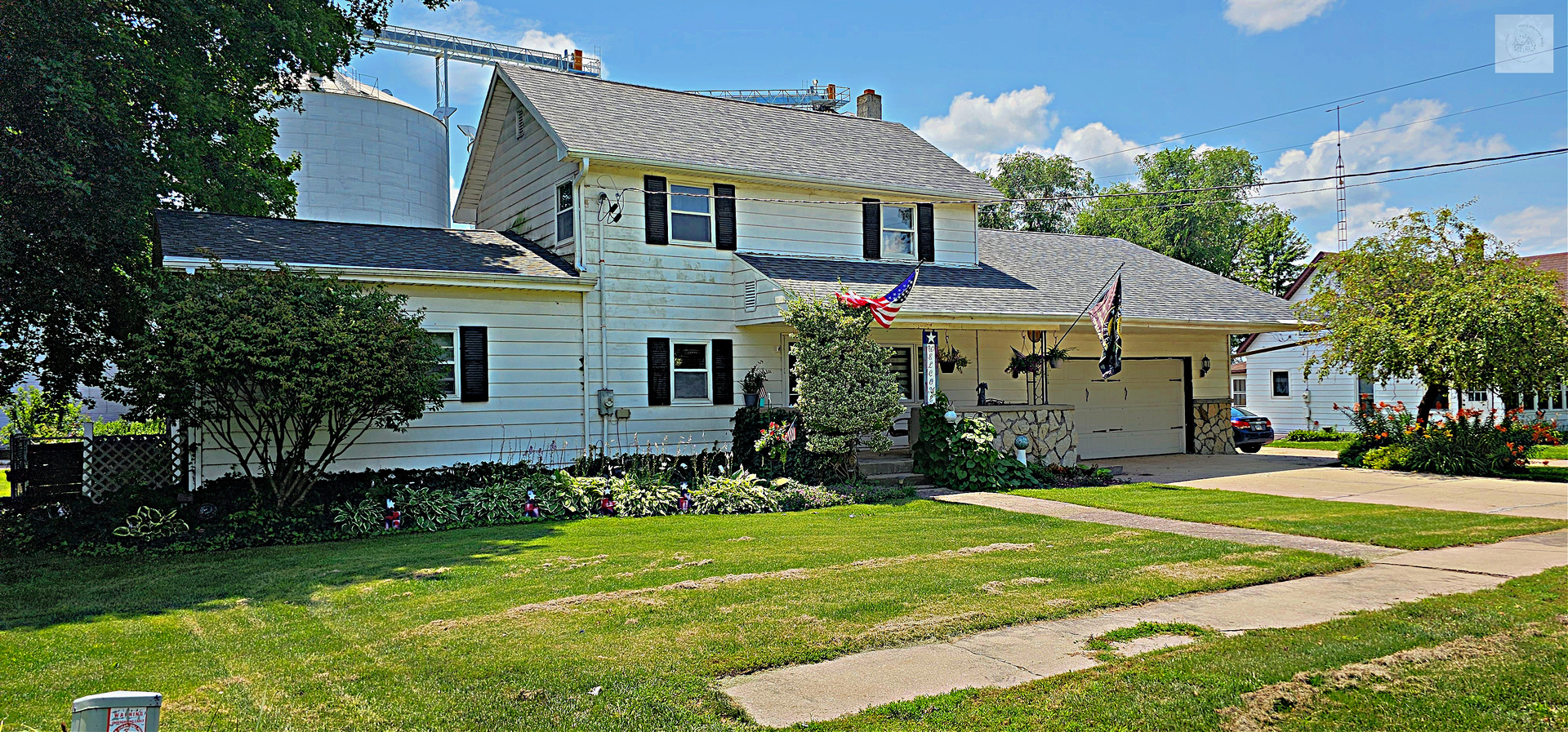 415 W 4th Street, For Sale in Lostant Zoocasa