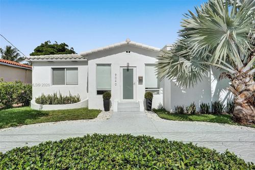 9040 Carlyle Ave, Surfside, FL, 33154-3240 | Card Image
