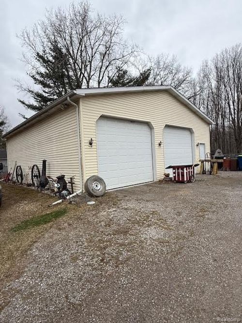 7813 Rookway Rd, Bridgeport, MI, 48722-9711 | Card Image