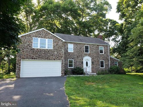 1704 Makefield Rd, YARDLEY, PA, 19067-3151 | Card Image
