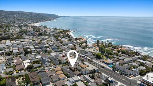 222 Wave St, Laguna Beach, CA, 92651-1454 | Card Image