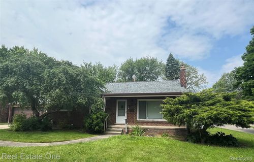 10053 Royal Grand, Redford, MI, 48239-2051 | Card Image