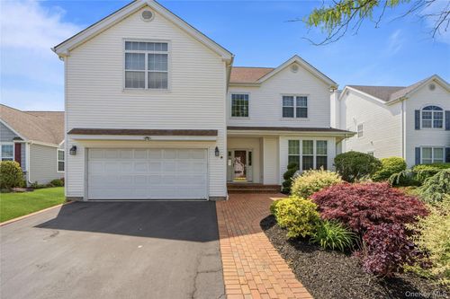 225 Barton Ave, Huntingtn Sta, NY, 11747-4307 | Card Image
