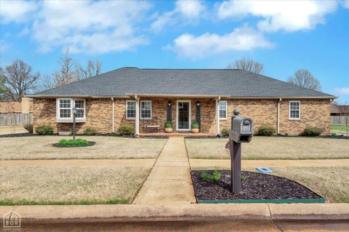 105 E Alicia St, Osceola, AR, 72370-2842 | Card Image