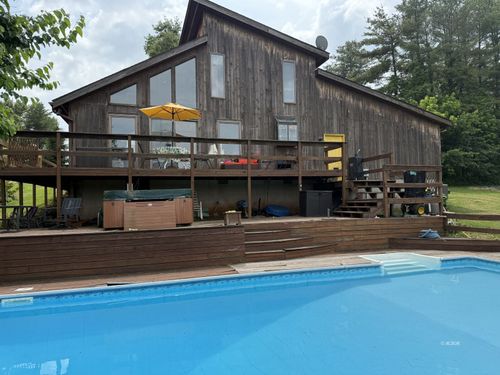 240 Country Ln, Gallipolis, OH, 45631-9816 | Card Image