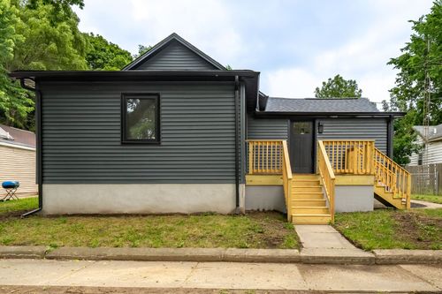 1313 Ewing St, Bloomington, IL, 61701-1616 | Card Image