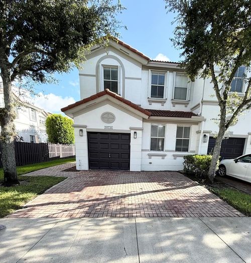10738 Nw 80th Ln, Doral, FL, 33178-6052 | Card Image
