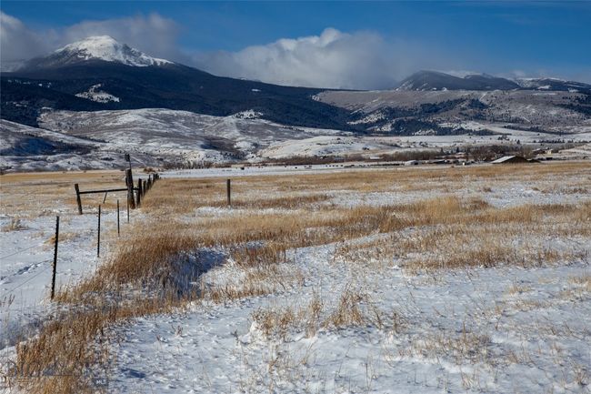 Tract 3 View of mountain feature | Image 41