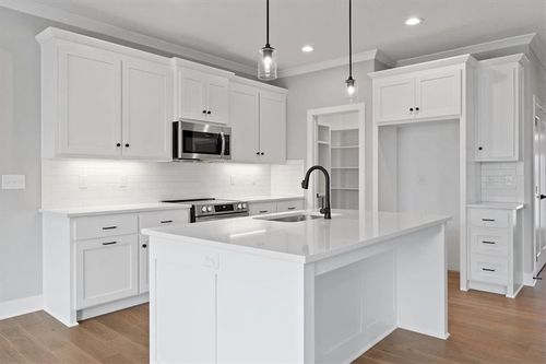 25042 W 94th Ter, Lenexa, KS, 66227-7388 | Card Image