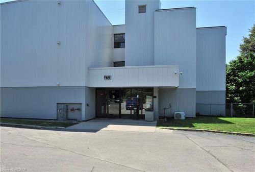 301-65 Silvercreek Pky N, Guelph, ON, N1H7R9 | Card Image