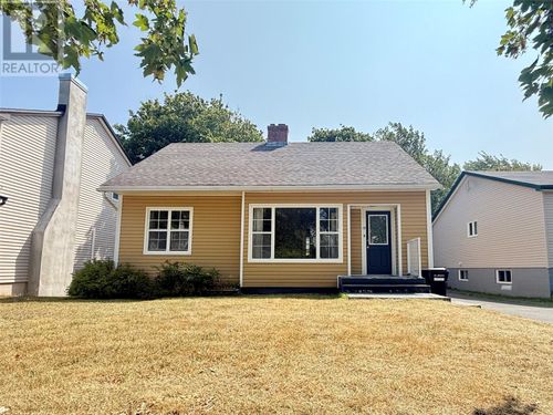 15 Guy St, Saint John's, NL, A1B1P4 | Card Image