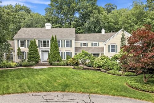 3 Hazelwood Cir, Andover, MA, 01810-5884 | Card Image