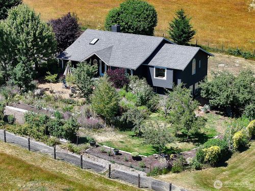 4635 Cherrystone Ln, Clinton, WA, 98236-9630 | Card Image