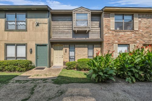 1365 S 11th St, Waco, TX, 76706-2283 | Card Image