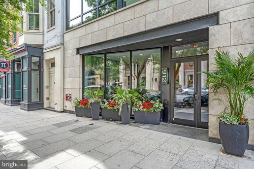 t00-912 F St Nw, WASHINGTON, DC, 20004-1443 | Card Image
