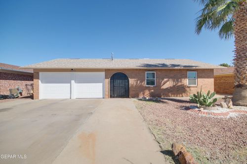 5629 Longview Cir, El Paso, TX, 79924-1318 | Card Image