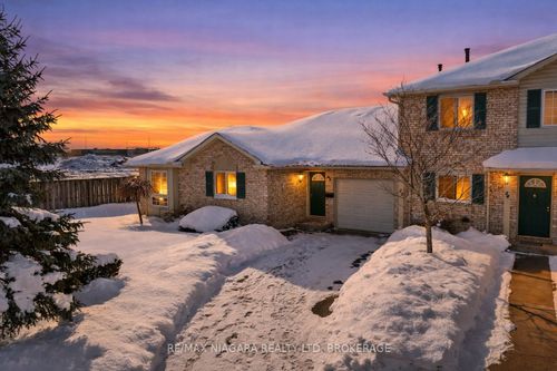 23-7470 Monastery Dr, Niagara Falls, ON, L2H3B3 | Card Image