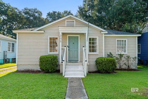 205 Pinehill Dr, Mobile, AL, 36606-1816 | Card Image