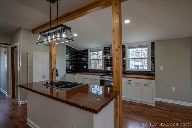 322 W Seneca Ave, House other with 3 bedrooms, 2 bathrooms and null parking in Nowata OK | Image 6