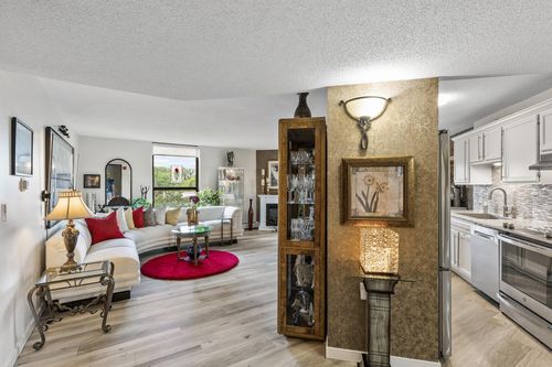 apt-314-6615 Lake Shore Dr S, Richfield, MN, 55423-2272 | Card Image