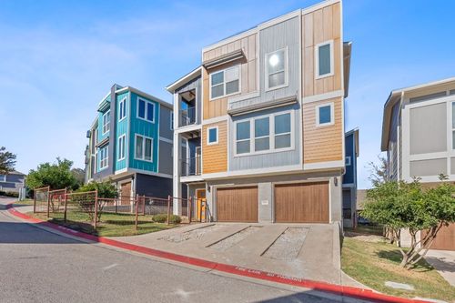 1912 Dinsdale Ln, Austin, TX, 78741-7090 | Card Image