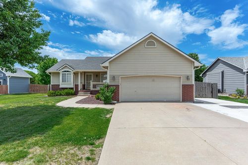 611 Austin St, Sedgwick, KS, 67135-9311 | Card Image