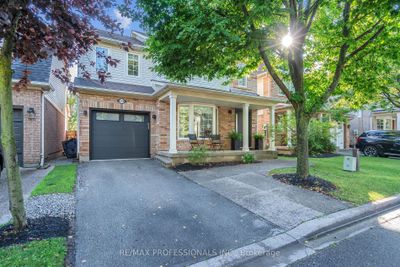 2208 Kenneth Cres, House other with 3 bedrooms, 3 bathrooms and 3 parking in Burlington ON | Image 3