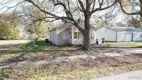 604 N 3rd St, Hayti, MO, 63851-1112 | Card Image