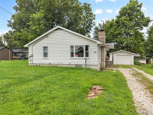 604 Stryker Ave, Jerseyville, IL, 62052-1255 | Card Image