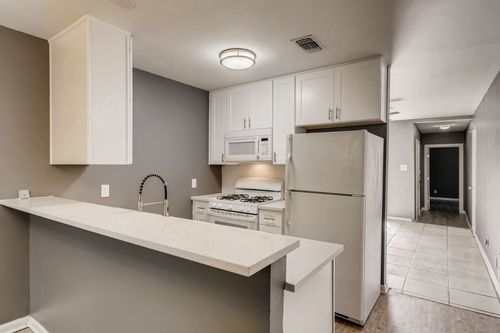 a-3007 Matador Dr, Austin, TX, 78741-7058 | Card Image