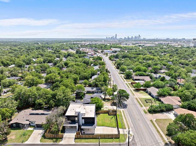 B - 5507 Manor Rd, House other with 4 bedrooms, 3 bathrooms and 4 parking in Austin TX | Image 20