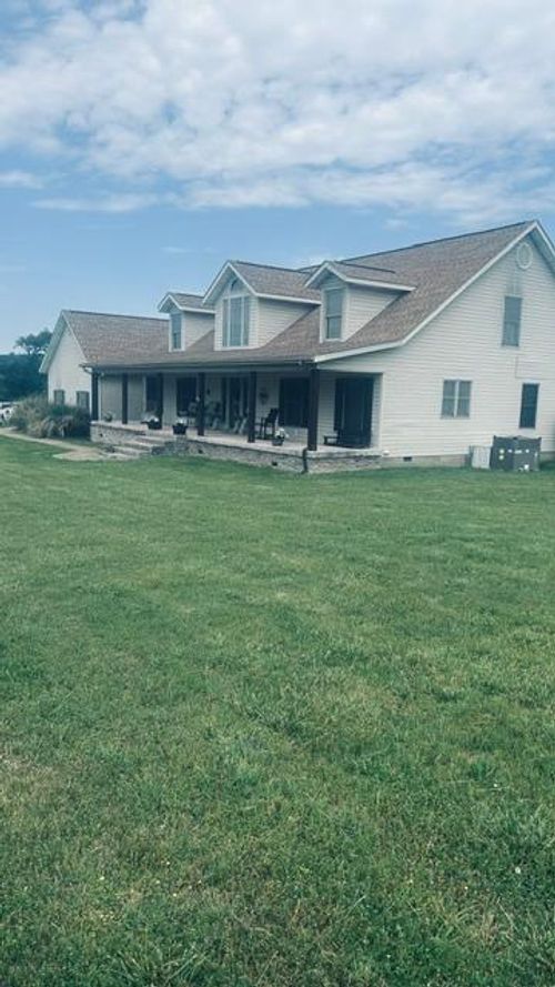 1368 E 3rd St, Gentry, AR, 72734-8040 | Card Image
