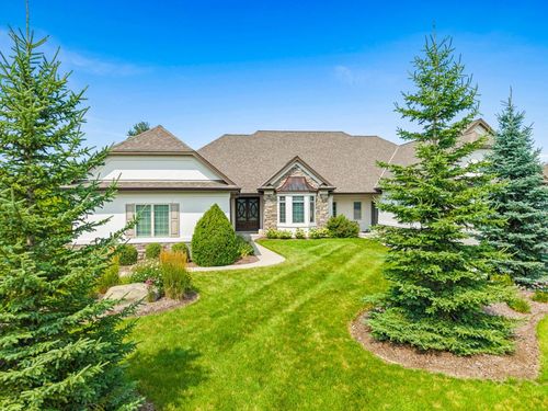13-1-N35W23690 Auburn Court, Pewaukee, WI, 53072 | Card Image