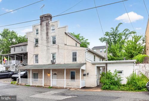 31 Emmett St, PHOENIXVILLE, PA, 19460-3155 | Card Image