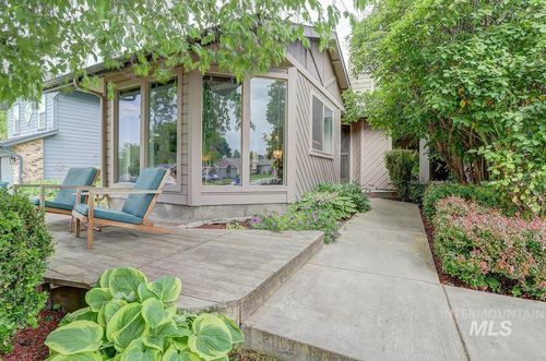 398 Mango Dr, Eagle, ID, 83616-5120 | Card Image